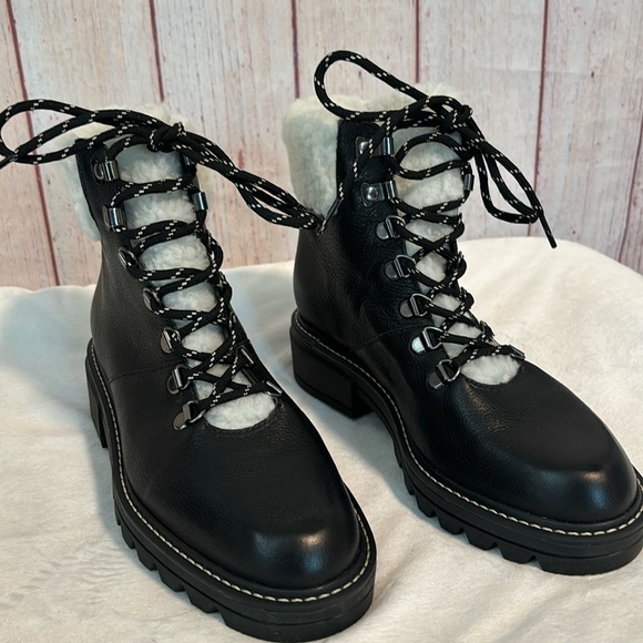 NWOT Bernardo Dash Faux Shearling Boot - Picture 2 of 9